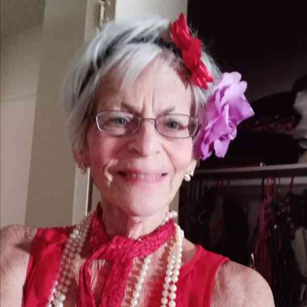 Esther Molly Kaufmann photo 2