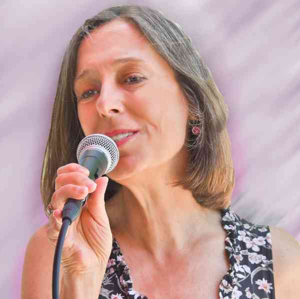 Claire Lucas Sings photo 1