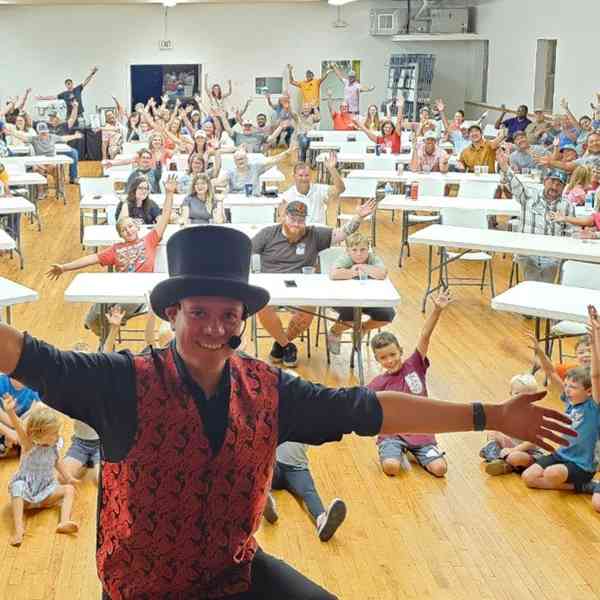 Magician Ricardo photo 1
